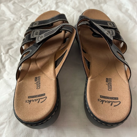 Clarks black  Sandals - Picture 4 of 6